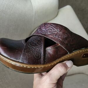 Born Tooled Leather Clogs Size 8.5